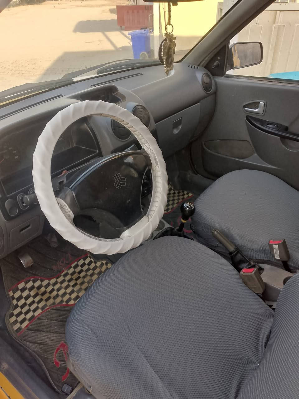 للبيع مديل ١٥سنويه جديد كفاله لاضربه ولاصبغ بغداد انكليزي شرط المداور مكينه كير  حدايه تخم تاير باتري مشط بوركله جديد السعر ٣٣ وبيهه مجال قليل مكاني نجف  الإستفسار اتصل ***********
