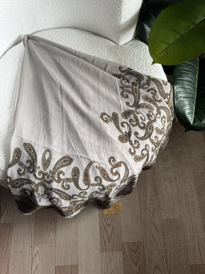 توفرت ربطات بجميع الوان ونقشات والقياسات 
توصيل داخل الكوت والمحافظات


**إذا كنت صاحب هذا الإعلان وتريد حذفه لأي سبب، رجاءا أرسل رسالة إلى الدعم الفني**