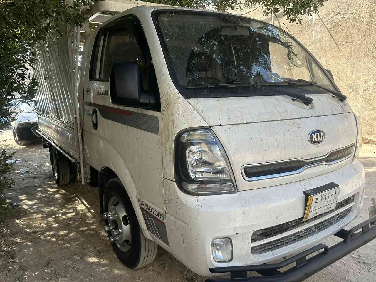 سلام عليكم لبيع كيه فحل السيارة جديدة
أو نضيفه 2020بيها بارد بل بنيد بس السيارة مكفوله مكان  السيارة بغداد الاتصال ***********
***********
