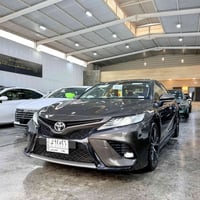 كامري SE  موديل 2020  خليجي مكفوله  محرك 6سلندر   ماشيه 40الف  رقم بغد...