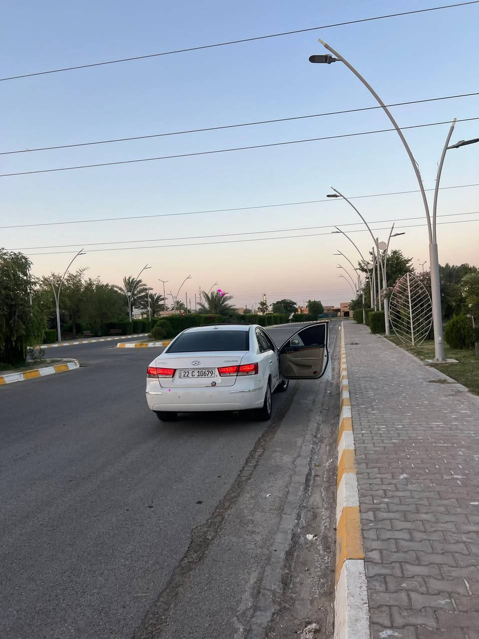 إسلام عليكم سوناتا موديل 2010 خليجي محرك
2000 السياره فول فتحه الداخل بيجي السياره جاهزه كير 

محرك صدر تبريد كله شرط رقم أربيل تحويل مباشر جاهزه 

ع آخر حبايه متصرف عليها ألف والسيارة مال بيت ممشتغله 

تكسي استخدام شخصي يعني السياره ع وضع الشركه بيها 

قطعتين صبغ بدون دواخل بس رش اثر شخط الجاملغ الخلفي 

والباب بدون دواخل شرط المكان تكريت السعر 120 وبيها مجال قليل ورجائا المايعجبه السعر يعبر المنشور والف رحمه ع روح والدي الارقم ‭***********‬
