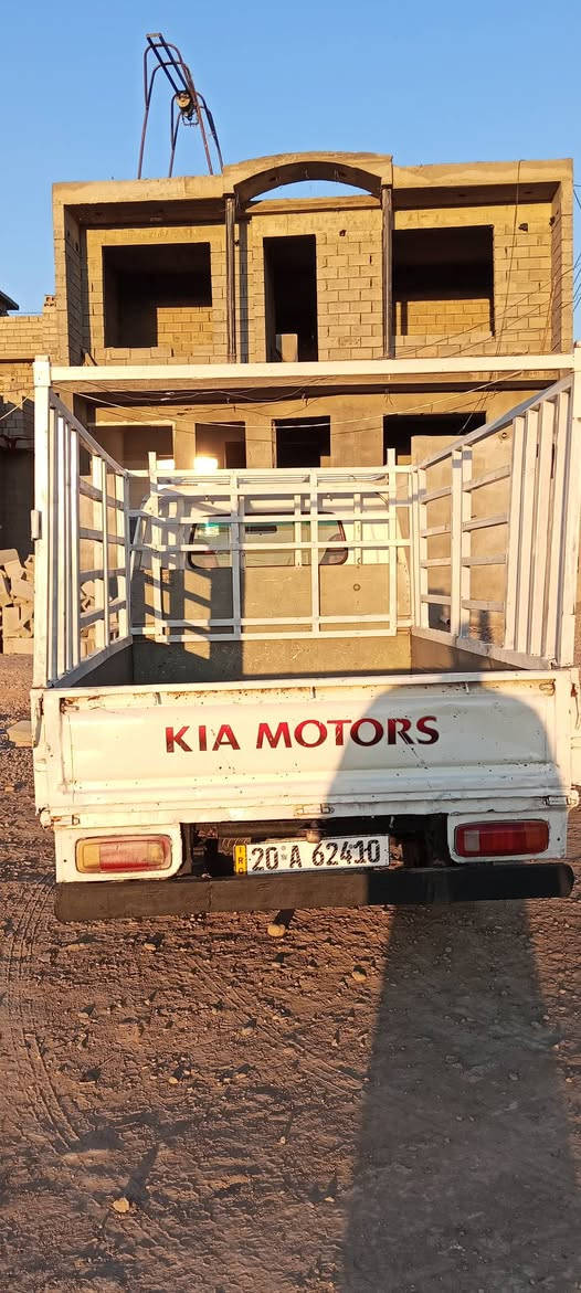 سلام عليكم فنتيره اللبيع موديل 97 نضيفه بلادي مكينه شاصي شرط عنوان ديالى سعر 60 وبي مجال حك الجيه ستفسار على رقم *********** او ***********
