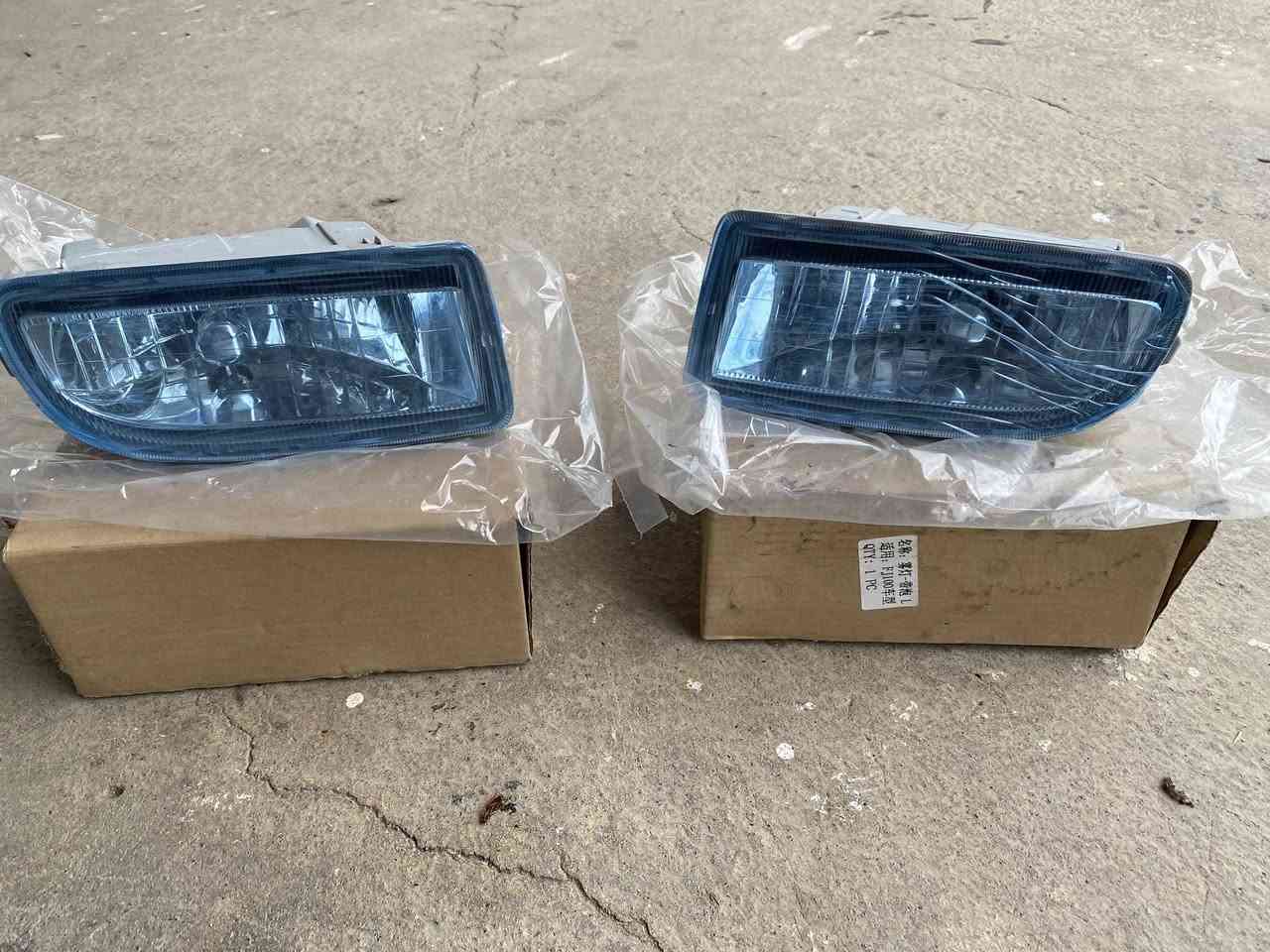 غراض لاندكروز للبيع مونيكا من موديل ٢٠٠٠ الى ٢٠٠٧
بلاجكتور زوج جديد بالباكيت مع لايت داخلي 
تاير مع ويل حجم ١٨
للاستفسار (***********) متواجد واتساب 
مكان اربيل
