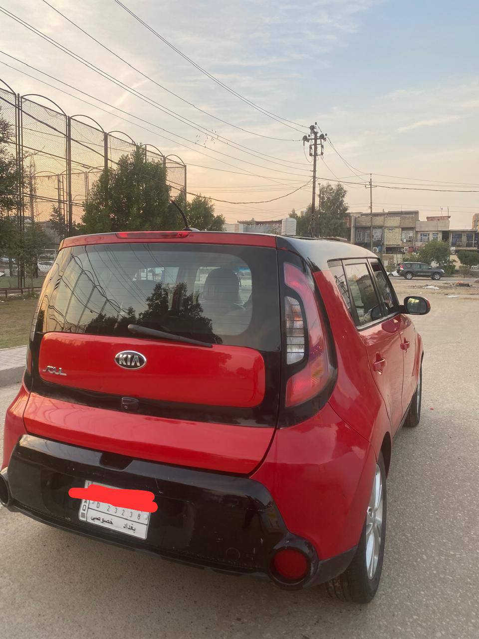 السلام عليكم 
كيا سول 2016 وارد امريكي مكينة 2000 GDI ماشية 95 الف ميل رقم بغداد بأسمي صبغ حزام من عدا الجنطة حادثها مال امريكا واكع عليها ثلج( وليس حالوب ) عل بنيد والقماره مواصله دواخل مكان السيارة بغداد حي الجوادين السعر 105 وبيها مجال بسيط 
***********
