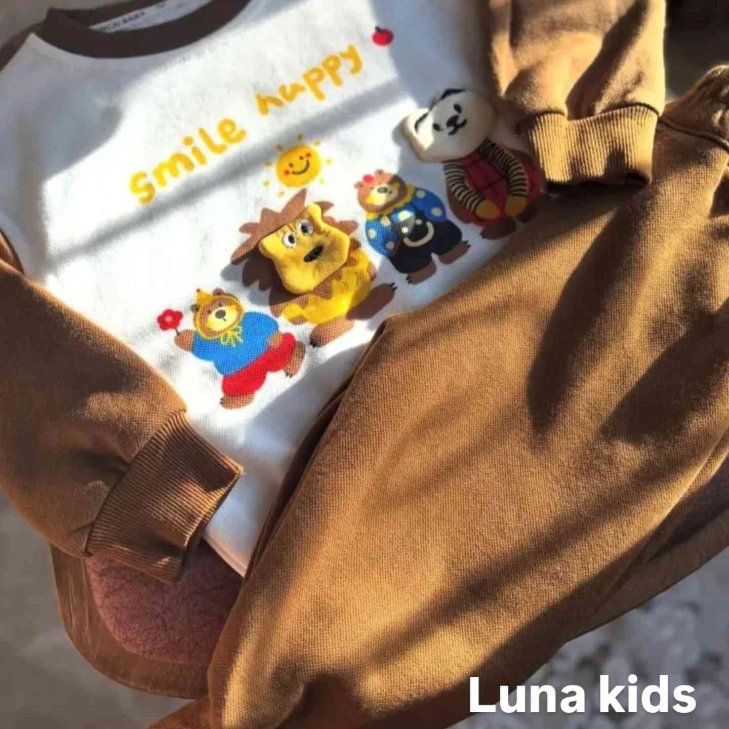 تراك ولادي طفولي ناعم ...حيوانات مجسمة 🐻🐯🐻‍❄️
القياس من 1 الى 5 سنة 🧒
خامة درجة اولى🧸
اللون المتوفر لون القهوة☕️

للطلب: دايركت 📩
يوجد لدينا توصيل للموصل وكافة المحافظات

العنوان ..موصل- حي التعليم ..عمارة العاني 

Luna kids 🌙 ✨️


**إذا كنت صاحب هذا الإعلان وتريد حذفه لأي سبب، رجاءا أرسل رسالة إلى الدعم الفني**