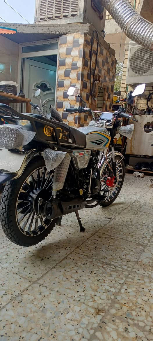 سلام عليكم سولنك موديل ٢٥ اوراق مال شركه مكفوله كفاله عامه مكاني شعب سريدات سعره ٨٥٠ وبي مجال للطيبين  ***********
