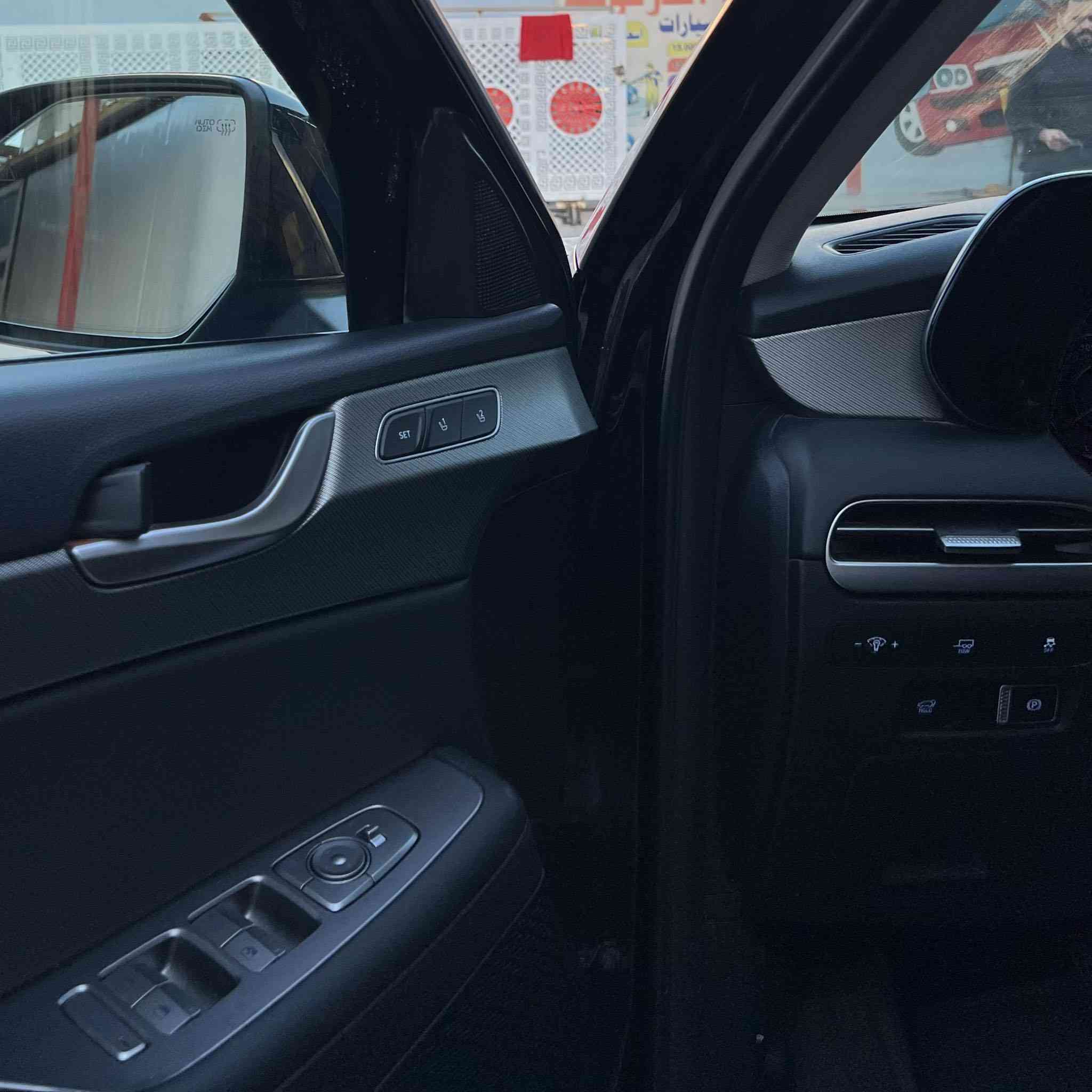 السلام عليكم 
بلسايد 2023 ماشية 24 ميل 
مواصفات : 
فتحة 
كامرات 360 
تحديد مسار 
مثبت سرعة 
خمس وضعيات قيادة 
رادار وتوقف ذاتي 
صندوك كهرباء
8 راكب  
كراسي جلد وخزن ميموري 
تدفئة وتبريد لجميع الكراسي 
تبريد منفصل 
نظام سماعات هارمن كاردن
رقم سليمانية هزة وسنوية جديدة ب أسمي 
حادث السيارة موضح بالصور مبدل اللايت الأمامي فقط وبارد فوق اللايت عداها السيارة مكفولة من كلشي  
مكان السيارة ديالى - بغداد 
سعر السيارة 320 وبيها مجال بسيط
*********** 
***********
