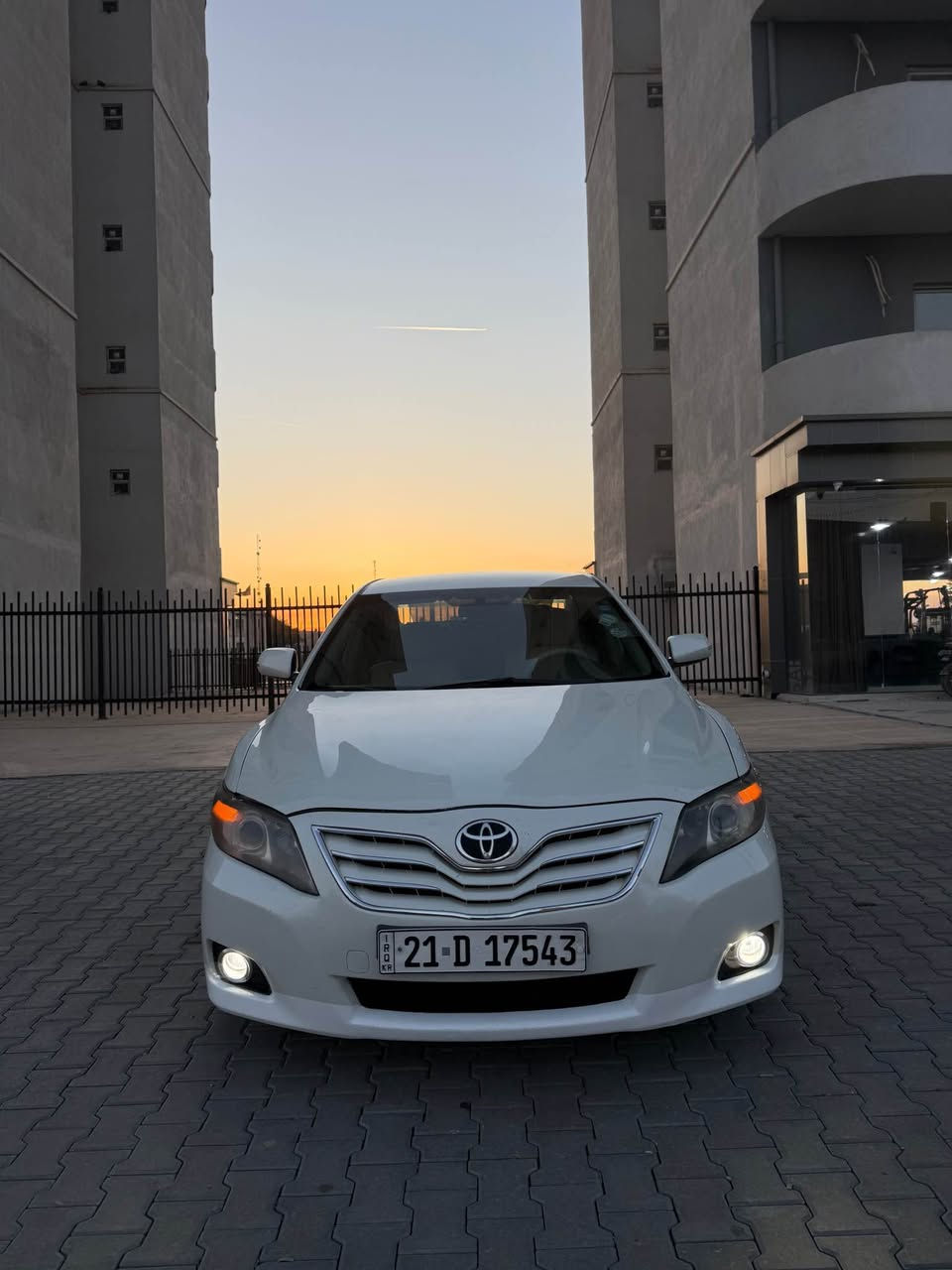 كامري GL خليجي 2010 
سيارة ابيض صدفي نضافة فول 100%
تايرات و باتري جديد 
ماشي 175km 
مواصفات : داخل اصفر و دعامي حساس و كاميرا و شغال عن بعد 
كير و محرك بشرط مابي عيب 
بيها قطعتين جاملخ و بونيد بدون دواخل 
سعر 121 ورقة 
ر.م :*********** 
ر.م :*********** كركوك, العراق
