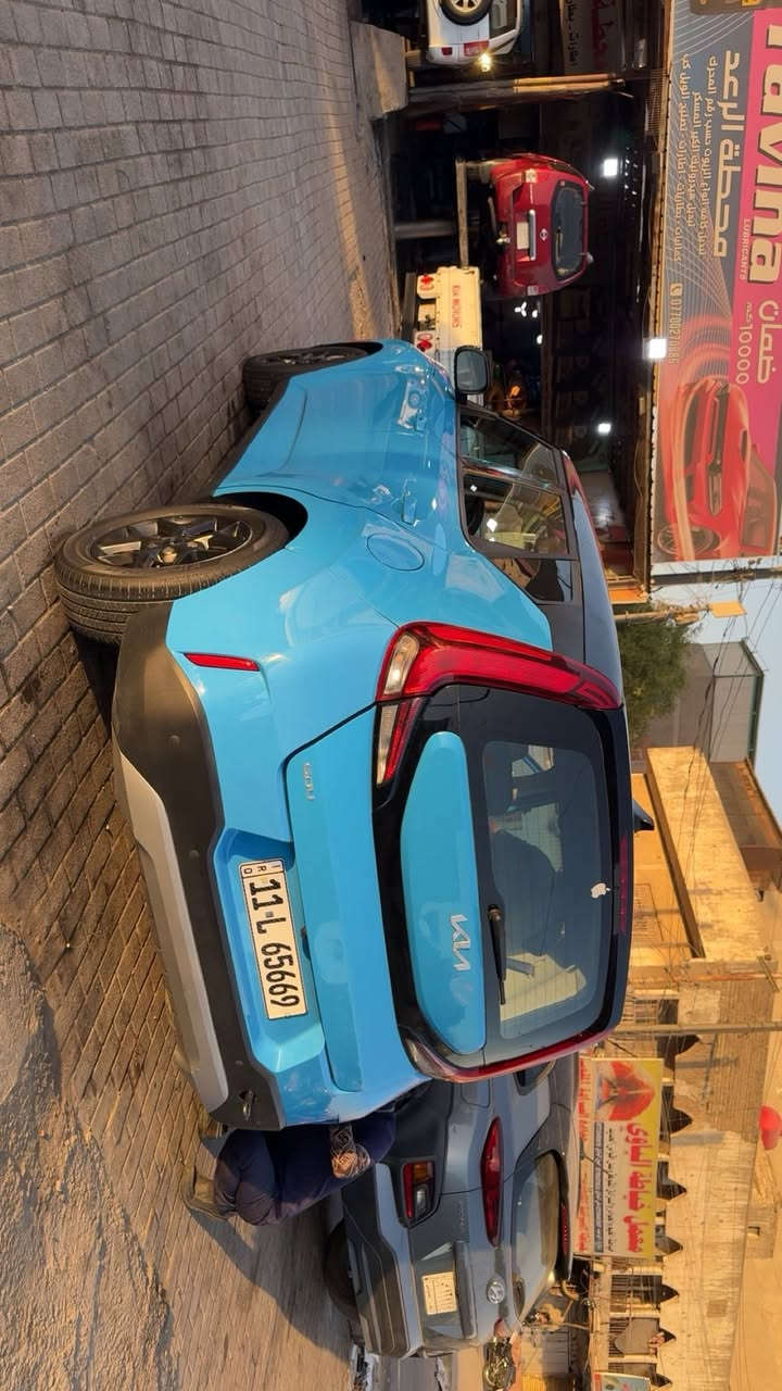 السلام عليكم
للبيع كيا صول 2023 رقم بغداد الجديد
لون مميز تو كلر ازرق وقماره سودة
ماشيه 20000mi
المواصفات
السيارة فول عدا الفتحة
شاشة دجتل  
محرك 2000 
شاحن لاسلكي
رادارت
شاشة كبيرة
تبرد بيانو
تحديد مسار
قيادة شبه ذاتية
توقف ذاتي 
تنبيه عند مغادرة المسار
كروس سرعة
حساسات 360 درجة
وضعيات قيادة  
تشغيل عن بعد
كشنات فول كهرباء
وبعد بيها مواصفات
حادثها صندوك وصبغ بالجاملغ الخلفي
السعر ١٦٠ 
مكان السيارة بغداد 
للاستفسار ***********
