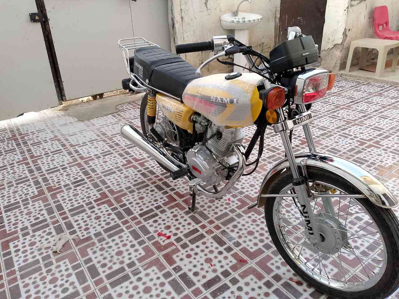 السلام عليكم دراجه للبيع موديل 2027 اوراق سكنر دراجه كفاله عامه صار لها شهر من طلعن الوكيل كل شي ما عوزها جاهزه من كل شيء وكل شيء ما نبدل بيها كله على وضع الشركه وجديده وانظف من الصوره مكان كوت الشراي يتصل على هذا ***********
