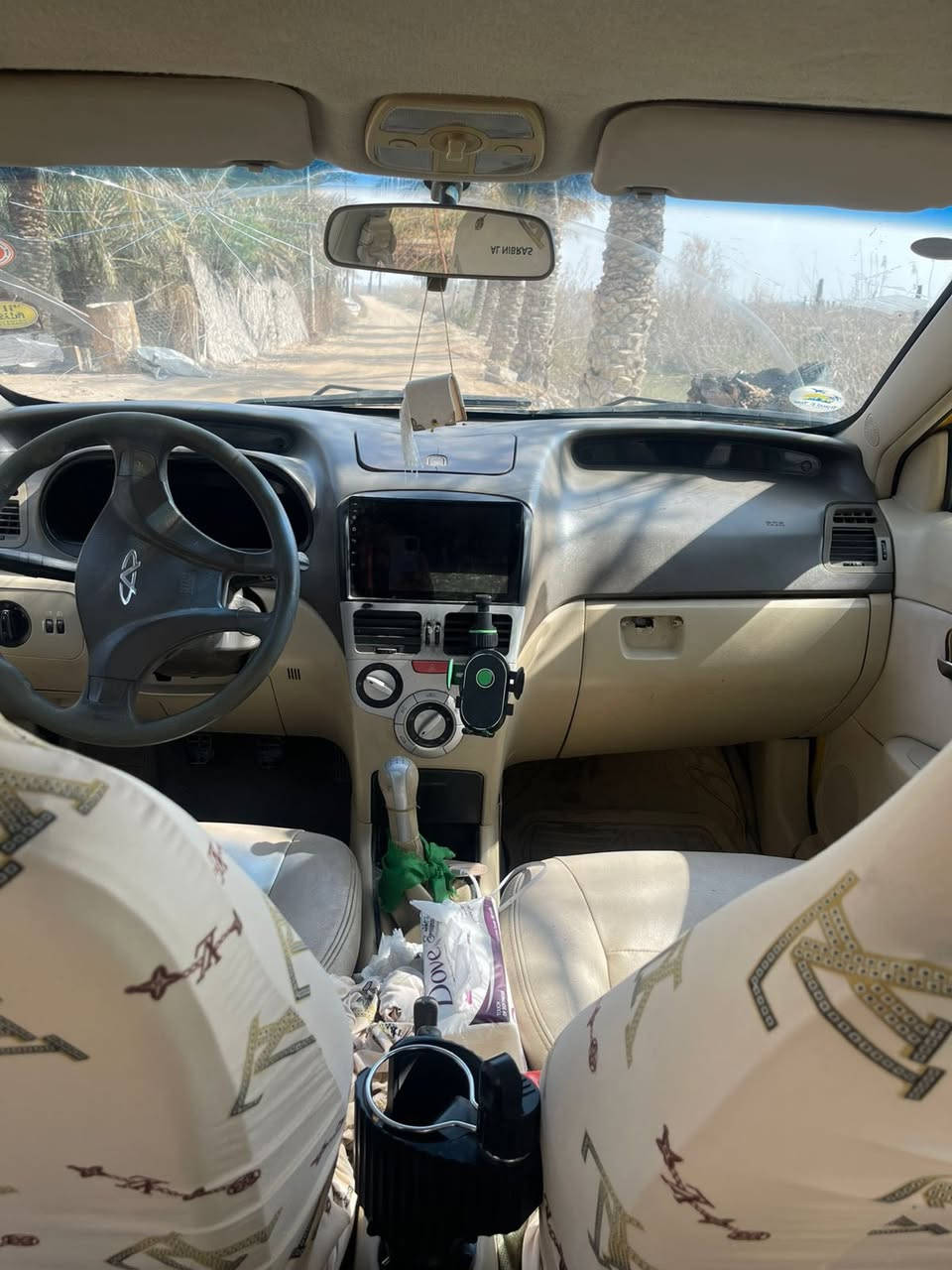 شيري فلاوين 2013
حداديه 100%
محرك وكير تمام لا تنقيص ولا تبخير
شاشه
سمعات مضخمه  السعر. ٣٥ وبيها مجال بصيط (***********
