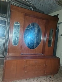 ميز مرايا • ٨ مقاعد • طبلات