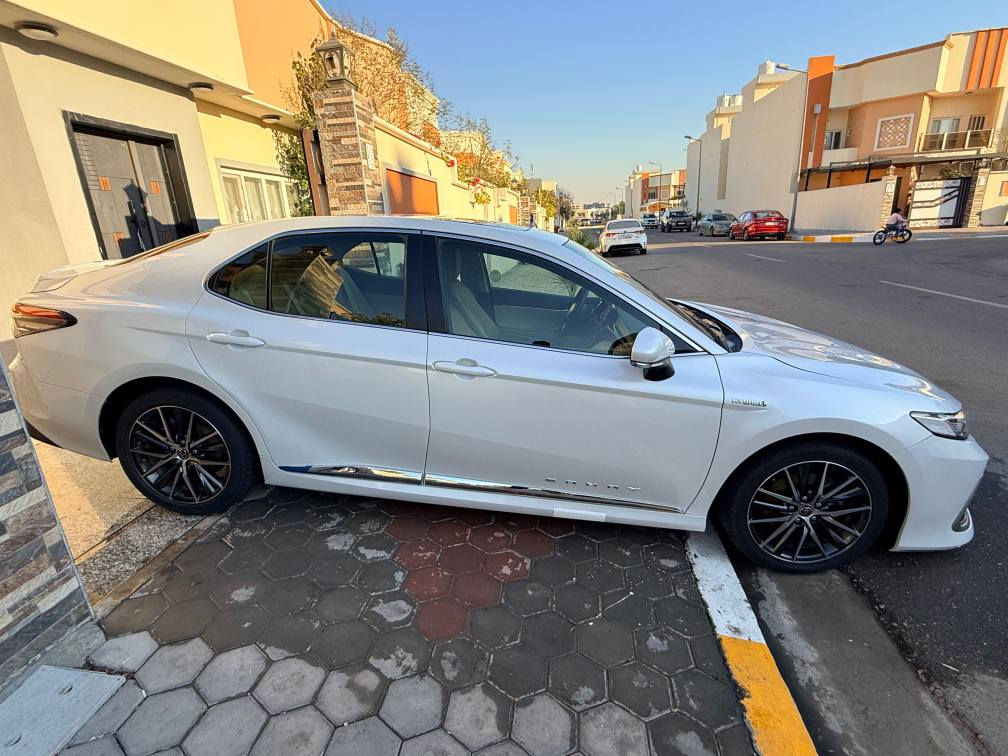 كامري هايبرد خليجي اعلى مواصفات GLE
الموديل 2023
المكينة 2500
الممشى 40 الف كيلو قابل للزيادة
حساسات ٣٦٠ 
كامرة خلفية 
فتحة سقف
اوتو كار باي 
اندرويد اوتو
تبريد خلفي
شحن لاسلكي
ستائر خلفيّة كهربائيه 
مصابيح Led
مرايا جانبية كهربائية
المكان البصرة 
السعر 220$ قابل للتفاوض

 *********** البصرة, العراق
