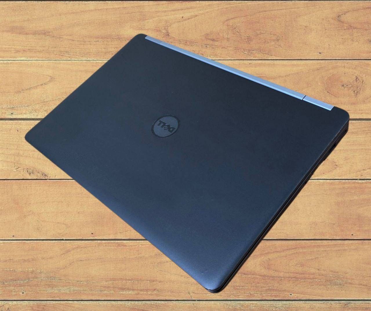 💻 لابتوب بمعالج COR i7 وكارت الشاشة خارجي 
📢 للألعاب والبرامج الهندسية القوية وجميع الاستخدامات 
🔥 بسعرر 265,000 دينار فقط 
⚡️أقوى سعر في العراق 💁
📢 ضمان لمدة شهر كامل 

💻 لابتوب ممتاز لرجال الأعمال، الأساتذة ،طلاب الجامعات ، الدراسة والطباعة والتصميم، والبرامج الهندسية، و الاوتوكاد،والماتلاب، والألعاب 🎮
يجمع بين الأداء والجودة بسعر ولا أروع!

✅ المواصفات الكاملة:
🟩 المعالج Cor i 7 
🟩 الجيل السادس 6️⃣
🟩 الرام 8 گيگا  DDR4 
🟩 الهارد 256 GB نوع SSD السريع جداً 
🟩 حجم الشاشة 14.1 انج  FHD 
🟩 كارت الشاشة الخارجي 2GB 
🟩 كارت الشاشة الداخلي 4GB INTEL 
🟩بطارية ليثيوم ممتازة جدا تدوم ساعات طويلة 🔋

💥 ملحقات الجهاز
🔌 شاحنة الاصلية ➕ حقيبة هدية 🎁

 • يتوفر توصيل لجميع محافظات العراق 🚗
 • فحص شامل قبل الاستلام
 • ضمان شهر كامل 

📞 للطلب والاستفسار راسلنا الآن:
على الخاص او على الواتساب ***********
