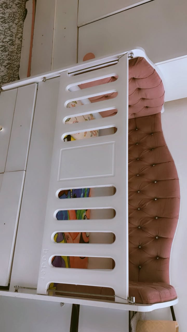 السلام عليكم
سرير  أطفال   ينفتح على سرير الأم   لحد عمر 6 سنين 
للبيع مع الدوشك  سعر100 العنوان بغداد البياع


**إذا كنت صاحب هذا الإعلان وتريد حذفه لأي سبب، رجاءا أرسل رسالة إلى الدعم الفني**