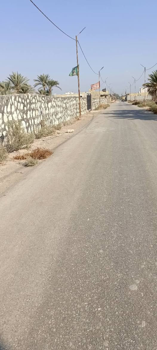 السلام عليكم قطعه سند ٢٥ للبيع المساحه (300م)   مسيجه   بي ار سي المكان نزله الزبيد تبعد عن الشارع الديوانيه دغاره العام ٢٠٠ متر الخدمات تبليط ماء خطين كهرباء وتبعد عن المدارس ٥٠ متر متوسطه وابتدائيه صيدليه ومسجله في طابو الدغاره الاستفسار على هذا الرقم ***********ما متواجد على الفيس
