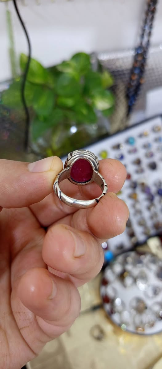 خاتم من الياقوت الافريقي فرط الرمان فضه عيار 925 قطعه ثقيله وجميله جدا للاستفسار ع الخاص


**إذا كنت صاحب هذا الإعلان وتريد حذفه لأي سبب، رجاءا أرسل رسالة إلى الدعم الفني**