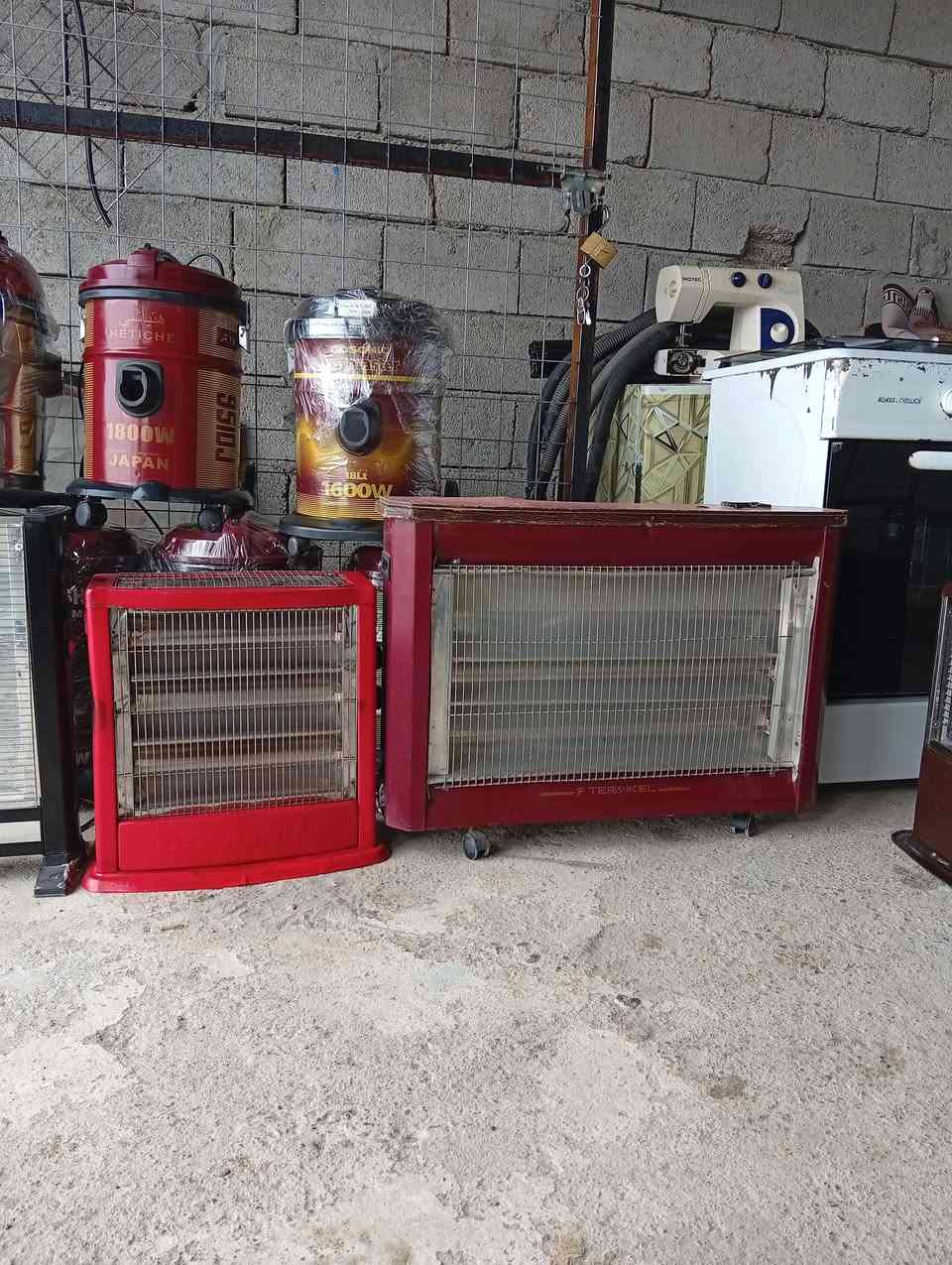 السلام عليكم
يوجد صوبات كهربائيه ونفطية وطباخات وغسالات ومكانس كهربائيه وكل ما يحتاجه المنزل المكان النمرود قريه الجرف ***********
