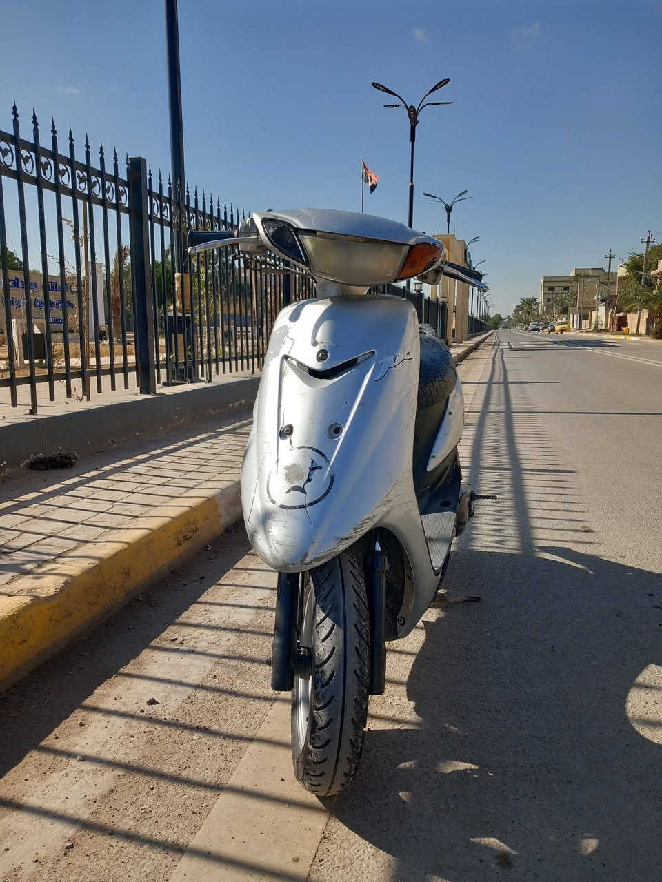 السلام عليكم دراجه (عصفوريه_60) للبيع 
هندر واحد تشتغل السعر (225)
(لايت عالي ناصي_اشاير اربعتهن_هورن_بك لايت)
قفل اكسل دراجه كبل للشارع مناقصها شي 
المكان(بغداد_الزعفرانية) (***********)بي واتساب
