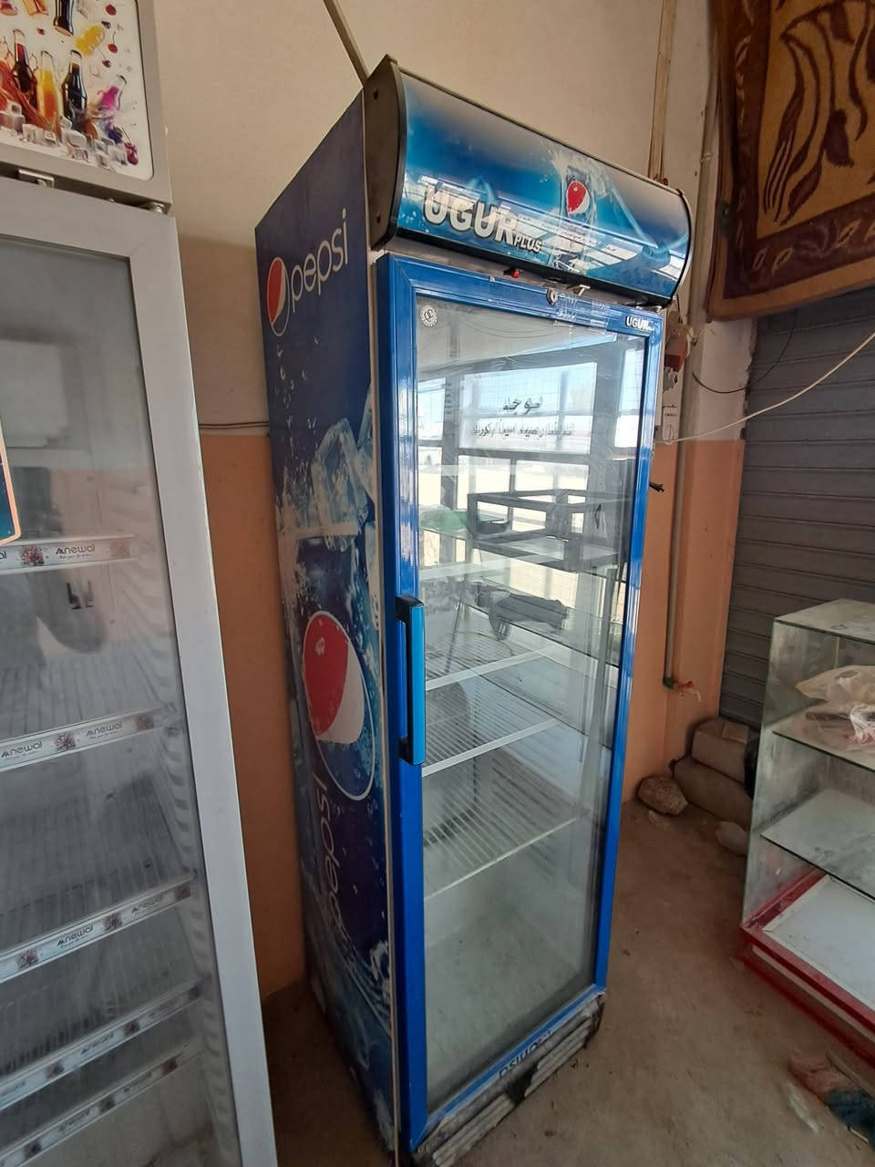 سلام عليكم
ثلاجات للبيع 
رقم (***********)
