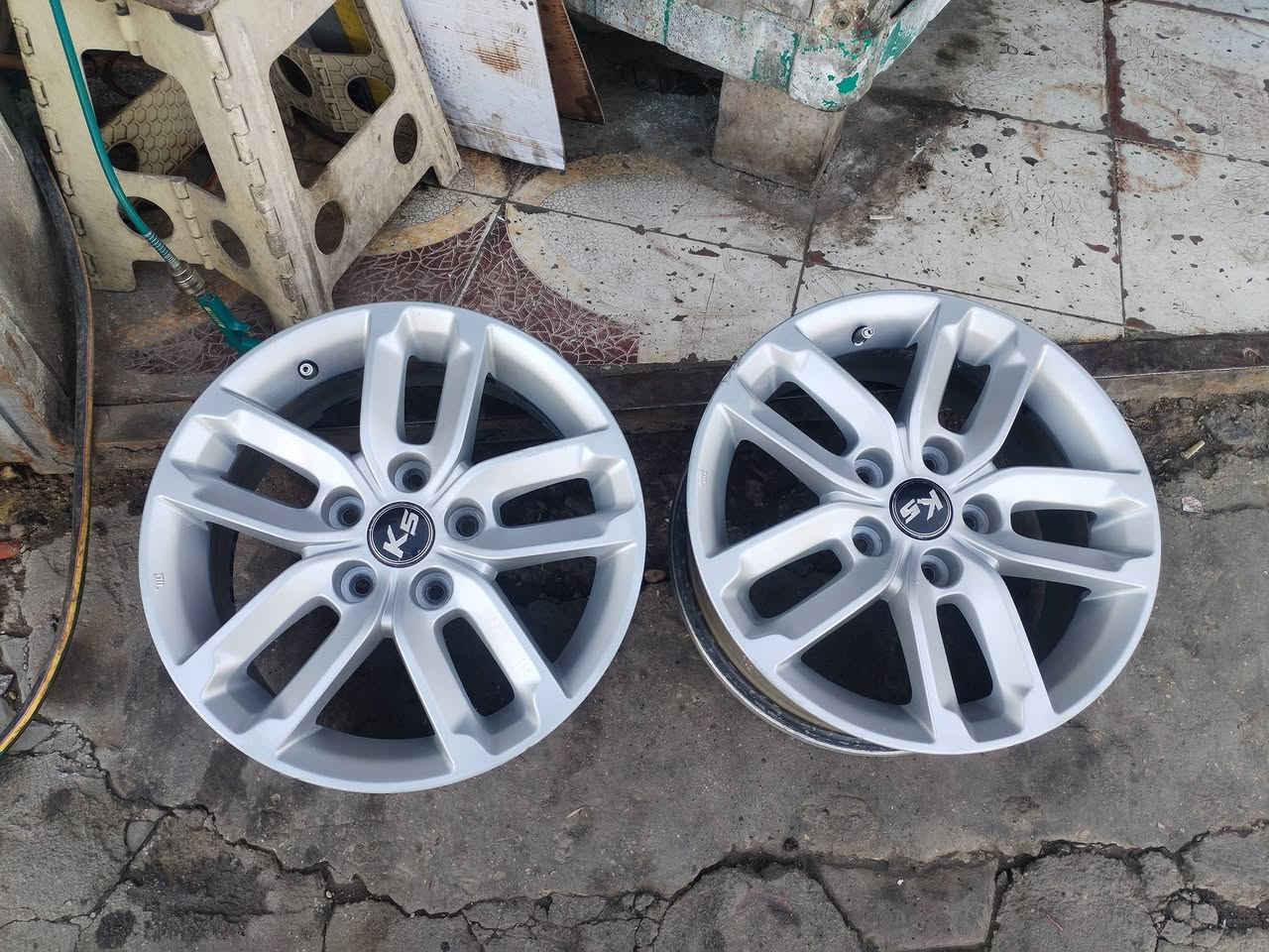 سلام عليكم للبيع ويل كب حجم ١٦ مال وبتمه جديد مكان كوت سعر خاص ***********
