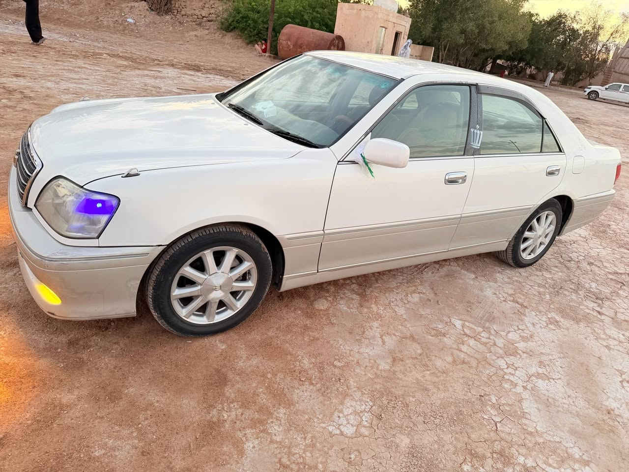 ملكه كصه قماره فقط شاصي 175 ديفور الكبير سياره كارتون كامله.
*********** اتصل
