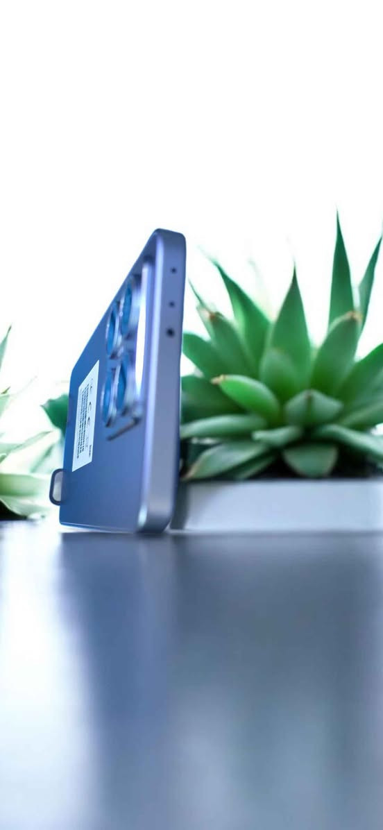 استخدام أقل من أسبوعين –  جديد
هاتف نظيف جداً بدون أي خدش، استعمال خفيف، كلشي شغال 100% 👍
⭐ المواصفات القوية:
💾 ذاكرة داخلية 512GB (مساحة خرافية)
⚡ معالج Dimensity 8300 Ultra – أداء سريع جداً وألعاب بدون تهنيگ
📸 كاميرا Leica 50MP – تصوير احترافي نهار وليل
🎥 تصوير فيديو عالي الدقة وثبات ممتاز
📱 شاشة AMOLED 144Hz – سلاسة وألوان قوية
🔋 بطارية قوية تدوم طول اليوم
⚡ شحن سريع 67W
💧 مقاوم للماء والغبار IP68
✅ مع الكرتونة وملحقاته
✅ نظافته ١٠٠%
📍 الموقع: (الكاظميةشارعالهبنهقربالرعاية)
💰 السعر: (٤٧٥ الف)
📞 التواصل خاص أو واتساب ***********
للجادين فقط 🌹 بغداد, العراق
