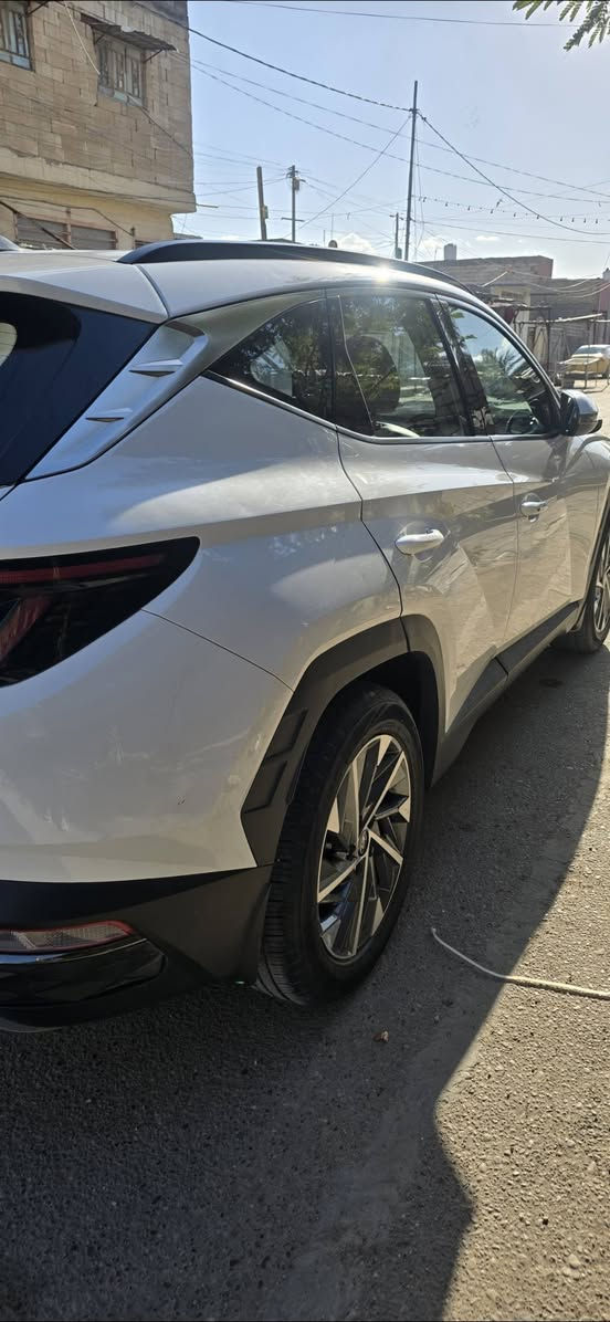 هونداي توسان خليجي موديل 2023  محرك 2000 دوش ماشيه 60 مواصفات بصمه كشنات كهرباء شاشه جبيره تبريد قطعتين كشنات جلد بردات خلفيه تشغيل عن بعد  رقم بغداد دولي بأسمي   السعر  210  سياره مكفوله كفاله عامة  مكان السياره كربلاء
رقم الهاتف. ***********
