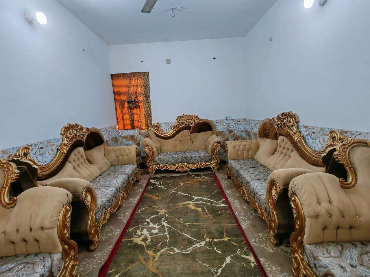 تخم ملكي10 مقاعد تسكام خشب المقاعد صاج عراقي درجه اولى حيل نضيف مابي اي ضرر السعر 375 العنوان كربلاء بدايه الأمن الداخلي *********** يوجد توصيل داخل كربلاء
