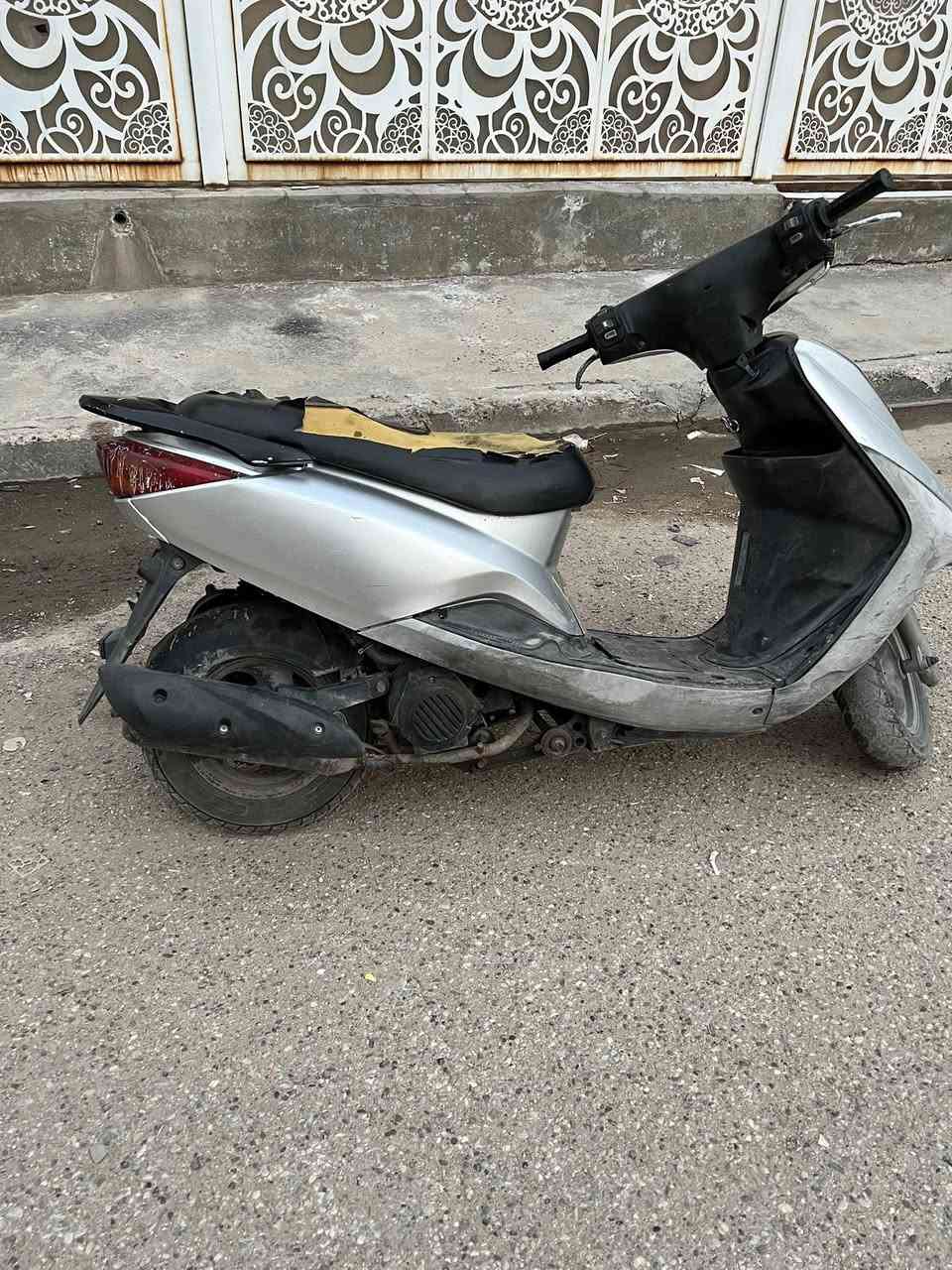 سلام عليكم بريز للبيع فول نظافه كلشي شغال نكره سلف هندر السعر 450 وبيها مجال مكاني بياع رقمي *********** تحياتي للجميع
