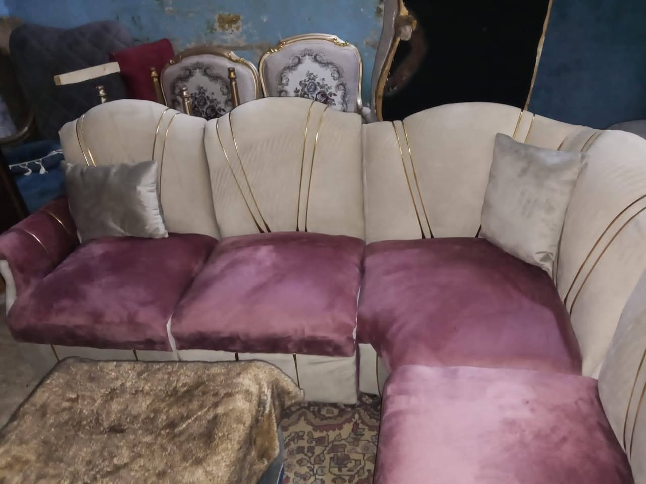 ركنه 220*220
خشب زان ثقيله شغل عبوات وسفنج تستحمل سنين
ربنا يبارك لصاحب النصيب


**إذا كنت صاحب هذا الإعلان وتريد حذفه لأي سبب، رجاءا أرسل رسالة إلى الدعم الفني**