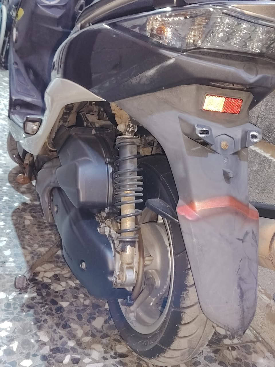 عنوان العبيدي شارع جامع.      ***********
