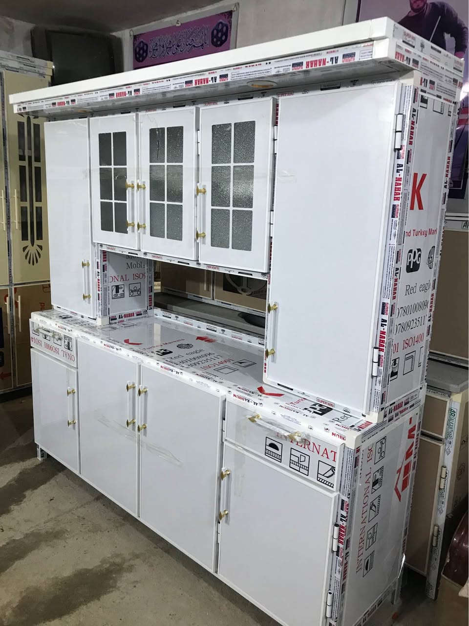 كاونتر مترين نزال شغل درجه اولى مع سنك متر و ربع مرمر ب٦٤٠ شغل درجه اولى نقش cnc تاج وكلوبات ونرماده حفر وبليت ثقيل جوكر مخفي العنوان ناصريه شارع الاخلاص قرب مجمع ابي تراب *********** ناصرية, ذي قار
