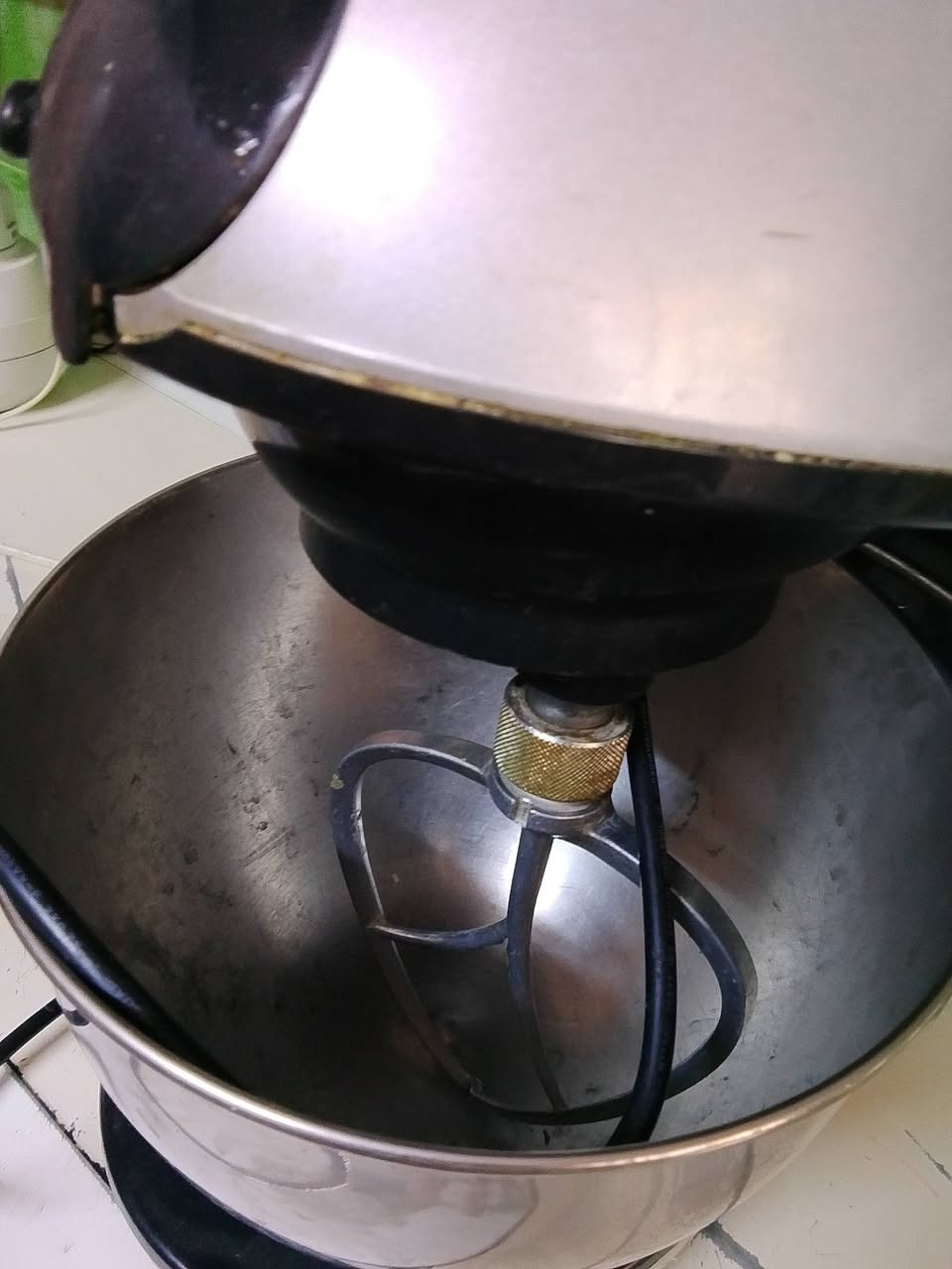 السلام عليكم عجانه لبيع مره وحده مستعمله والسعر 50 والعنوان بغداد الشعله شارع الامين ام نجم يم اسواق المختار والرقم ***********
