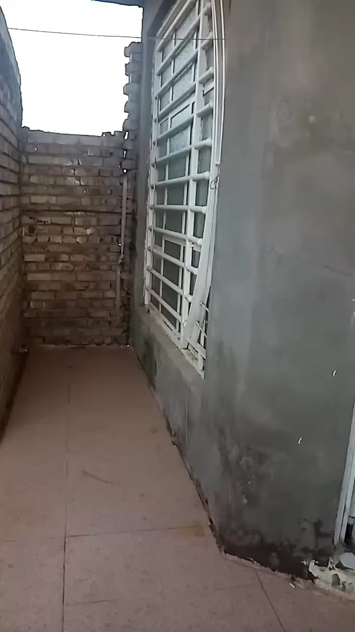 بيت للبيع المساحه ٢٠٠ م طابو زراعي سند ٢٥ اسهم بسمي العنوان كربلاء طوريج شارع الحولي مقابل حي العسكري مع قطعه استفسار رقم الهاتف *********** ***********
