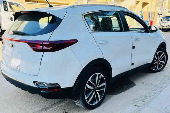 السلام عليكم سبورتج 2020 خليجي بيسنك مواصفات اساسي سياره جديده كير مكينه حداديه تخم تاير كله جديد مرقم بغداد بيهه ملاحضات الكشر 3 قطع صبغ والباقي مكفول ماشيه 104 السعر 169 ورقه مجال حك الجيه للاستفسار *********** بغداد الرصافه
