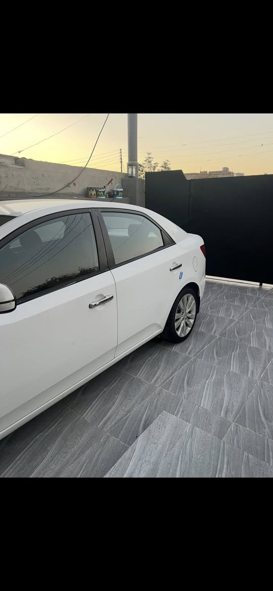 سلام عليكم كيا سيراتو ٢٠١١
٥ قطع حادثها امامي طرف سكن بيها دواخل 
ماشية ٢٢٠ سيارة بسمي كوبون بنزين هم بي 
*********** بي واتساب سعره 78ورقه
مكان كركوك
