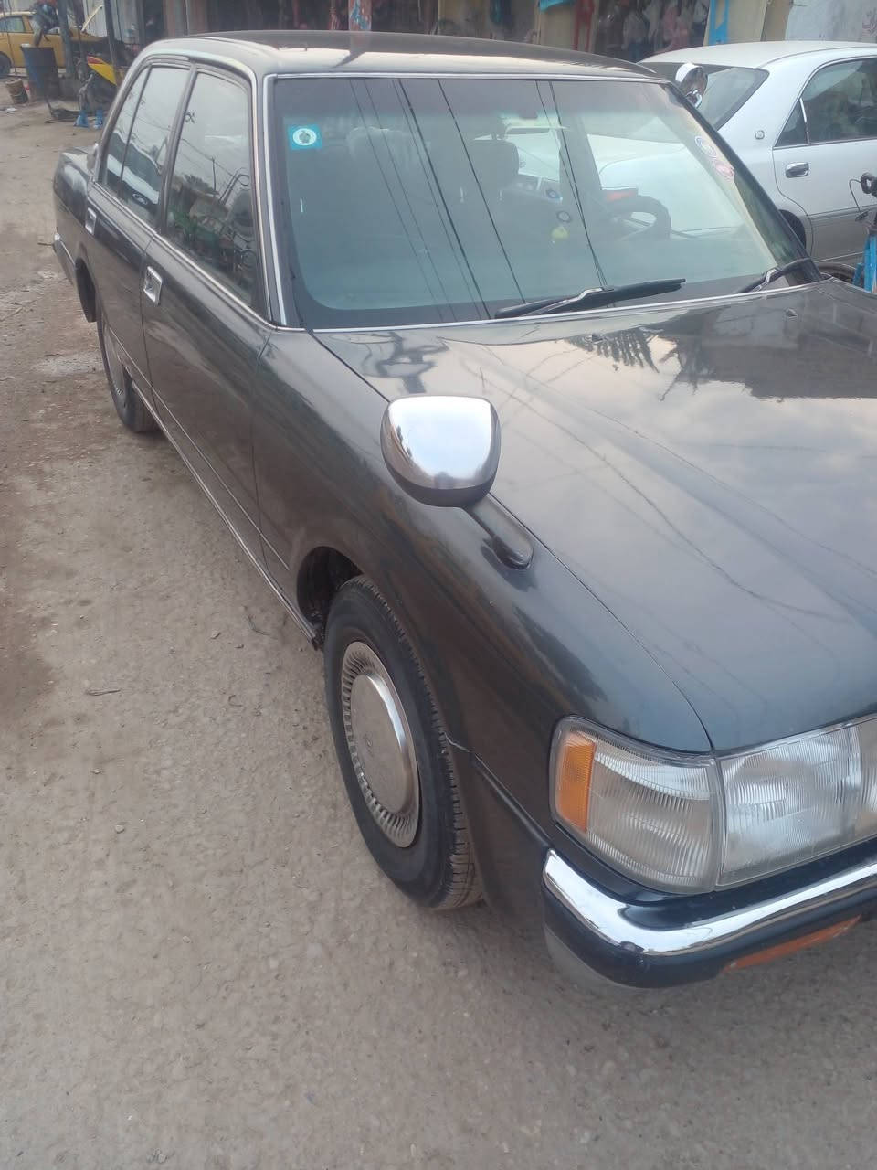 من رخصة الادمن.  سياره كراون ارنب دي لوكس موديل ١٩٩٥. رقم بغداد انكليزي . مكينه ونجي معروضه.للبيع جاهزه السياره رايده ٦٥ ورقه وبيه  مجال للشراي الاتصال على
الرقم راعيها .
***********
