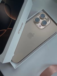 آيفون ١٦ برو ماكس • ٢٥٦ • ذهبي تيتانيوم