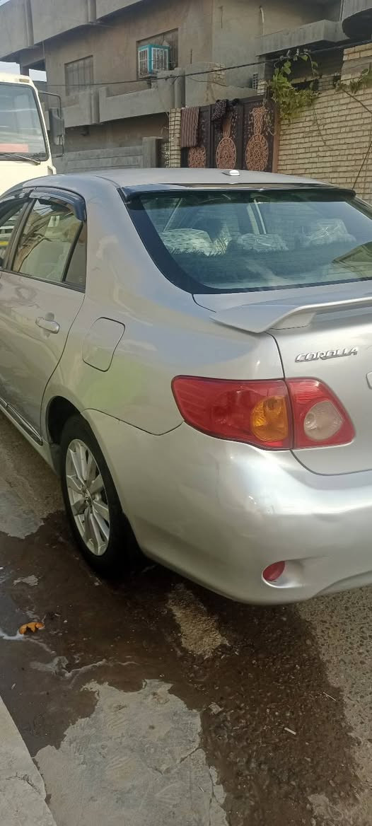 سلام عليكم كورلا 2010 أمريكي 
محرك 1800 كير محرك خير من الله 
بيها جاملغ امامي تبديل
مكان فلوجة 
***********
