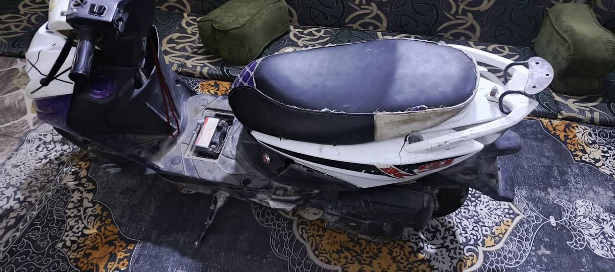 للبيع دراجه اف اس بومة دراجه حلوة كلة شغال سلف هندر كهربائيات كلة شغال مكينة ناعمة وحلوة وصافية الدراجة يرادلها ترتيب مثل ماموضح بلصور السعر 150الف وبيهة مجال حك الجية مكاني كربلاء حي الغدير يم الصورة للتصال *********** متواجد واتساب كذالك
