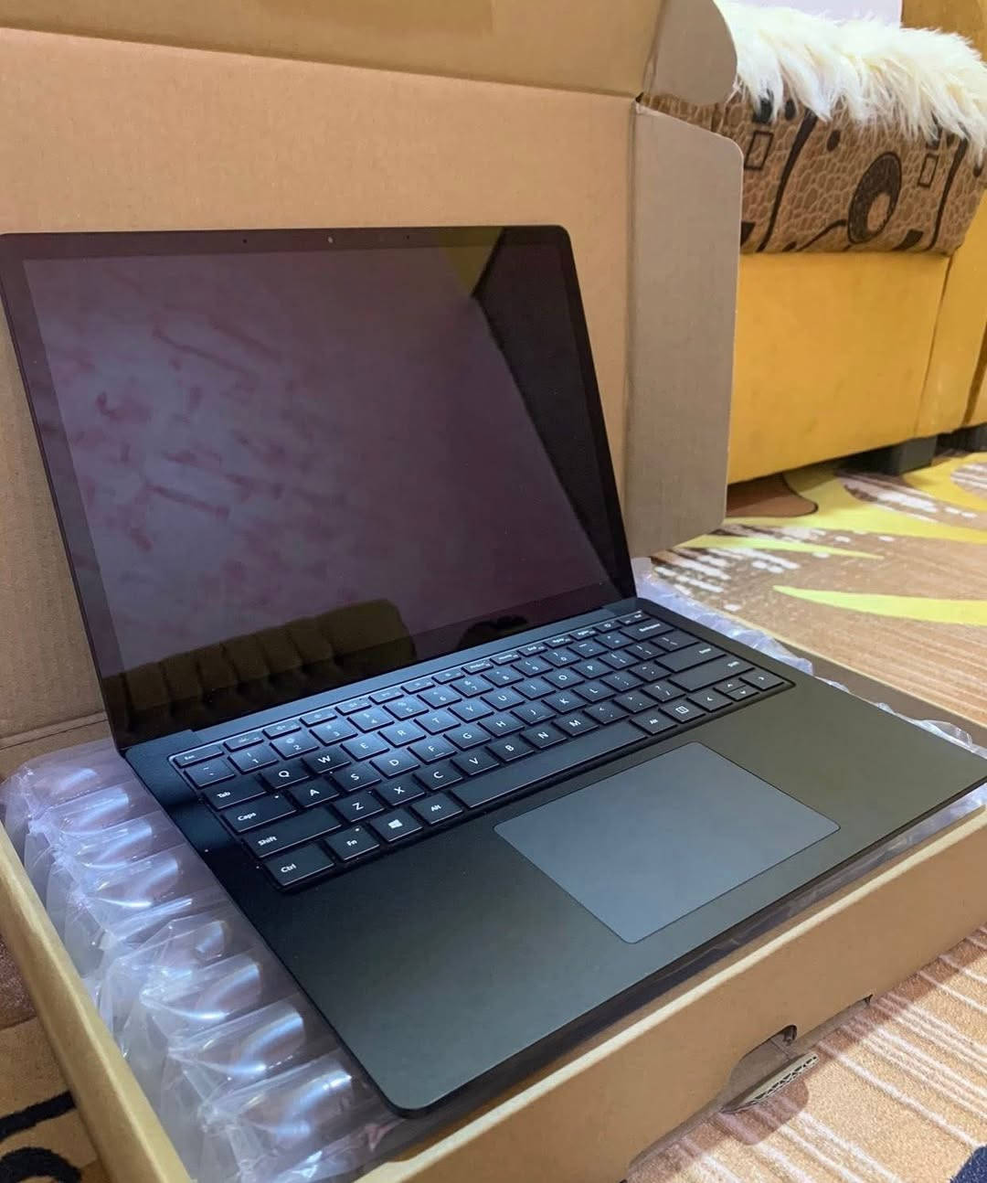 لابتوب سوبر سلم بشاشة ( 2k )ولمس ومعالج جيل حديث

مواصفات: 
لابتوب …. جيل 11  كور i5  الشاشة لمس سلس حجم 14 نوع البنل ips دقة الشاشة ( 2k )حقيقي وليس fhd الوان واضحه وحلوه كلش وباليوتيوب يكدر يشغلك ايضا 4k الهارد 512 من نوع  ssd m.2 nvme اسرع انواع الهاردات الرام 8 ddr4 تردد 4200 كلش سريع لابتوب كرت intel iris xe نوع واسم اللابتوب سيرفيس 4 نحيف وسوبر سلم شحن مغناطيسي مصنوع من المعدن والالمنيوم بالكامل كيبورد ضوئي باللون الابيض الشاشة تدعم القلم الكاميرا 720 واضحه جدا مفيده للمقابلات فتح بالوجه بصمه وجهه صوت يجي بتقنيه dolby atmos نقي وواضح لابتوب سلس جدا وسريع بالاستخدام زر التشغيل مايطول 3 ثواني ويفتح اللابتوب وايضا اللابتوب ملائم للهندسة والبرامج الاوفس والاوتوكاد والدراسة 

حالة اللابتوب : مشحون 100 مره فقط مستعمل قليل ولكن شبهة جديد ونظيف مع فحص شامل لحالة الجهاز مجانا

+ خدوش خفيف جدا بالظهر مالهن اي تاثير
السعر 575 الف  

مع تنصيب وندوز 11 برو اصلي مجاني  
ملحقاتها االشاحنة الاصلية والكارتون مكاني البصره ابو الخصيب***********
