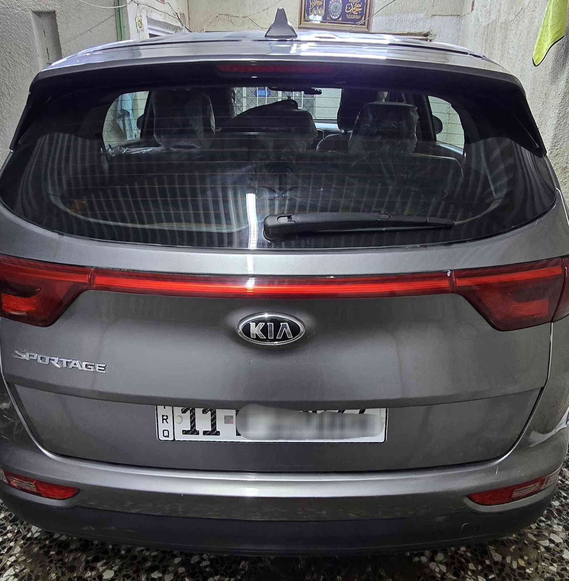 🚗 للبيع أو المراوس يفضل هايبرد – Kia Sportage 2018 وارد أمريكي 🇺🇸
سيارة نظيفة واستعمال شخصي، بحالة جداً ممتازة وما تحتاج أي فلس.
السعر ١٤٥ ورقة وبيها مجال
المواصفات:
✔️ تشغيل بصمة
✔️ شاشة كبيرة
✔️ تحكم ستيرن
✔️ تبريد شغال 100% ❄️
✔️ مكينة وجير ممتازين
الصيانة:
✔️ كمبريسر جديد
✔️ راديتر جديد
✔️ بخاخات + صوندة جديدة
✔️ صدر أمامي جديد
✔️ بطارية جديدة
✔️ مي راديتر جديد
✔️ تخم تايرات جديد
✔️ تخم ويل أمامي جديد
📌 الرقم إنكليزي جديد
📌 سنوية لحد 2030
📌 السيارة ما بيها أي نقص وجاهزة للفحص
ملاحظة بكل أمانة: كان بيها شخوط  وجراد من اخذتها، وتم صبغ بعض الأماكن  بدون حادث مؤثر (ما عده الحادث).
💰 البيع حزام صبغ
📩 للتواصل خاص بغداد, العراق


**إذا كنت صاحب هذا الإعلان وتريد حذفه لأي سبب، رجاءا أرسل رسالة إلى الدعم الفني**