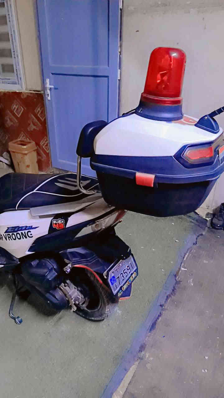 السلام عليكم دراجة هونداي لبيع موديل ٢٢جديدة لوك 
عداد الاكتروني مواصفات حلوة ياباني كمرك مدفوع 
مكان بغداد الجديدة السعر الخاصه م***********
واتساب الشراء بس يتصل رجاء
