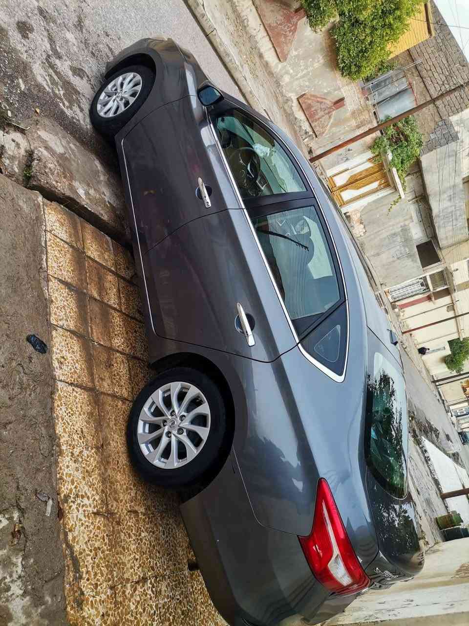 سنترا ٢٠١٨ امريكي
بصمة '  تحكم ستيرن ' سبورت ' مانع الأنزلاق ' رادار أمامي '  كامل مواصفات عدا الفتحة السقف.
ضررها فقط بونيد تبديل.
ماشية ١١٧m
رقم صلاح الدين 
السعر 117 وبيها مجال
مكان اربيل
***********
