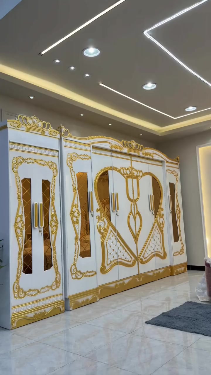 مليون الف  فقط سعر الغرفه
🔥 عروض الأثاث المميزة 🔥
💰 غرفة نوم كاملة بسعر مليون فقط
✨ سعر ثابت في كل معارض العراق ✨

✅ 8 قطع كاملة
✅ صناعة نجارة عراقية فاخرة
✅ الوجه MDF درجة أولى (سماكة 4 ملم)
✅ الداخل معاكس خشب (سماكة 3 ملم)

📐 المواصفات:

كنتور عرض: 3.20 م × ارتفاع: 2.20 م

سرير بلوك مع 6 أرجل ثابتة

قياس السرير: 200 × 160 سم

ظهر السرير براغي

➕ الإضافات:

💺 شازلون وطابوريه: 50 ألف فقط

🛏️ دوشك نوعية أولى: 100 ألف

🛏️ دوشك نوعية مميزة: 150 ألف

🚚 توصيل لأي منطقة ببغداد بكروة، وكذلك لجميع المحافظات بكروة

📍 عنوان المعرض: بغداد / الأمين الأولى / ركن شارع الأرامل

⚡️ لا تضيع الفرصة – غرف نوم عصرية وبسعر ما يتكرر! ⚡️


**إذا كنت صاحب هذا الإعلان وتريد حذفه لأي سبب، رجاءا أرسل رسالة إلى الدعم الفني**