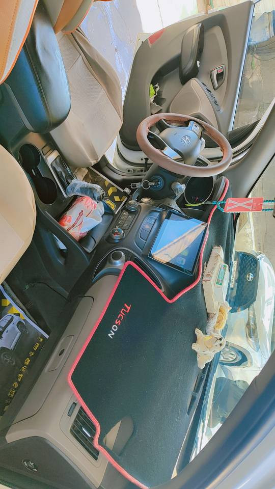 بسم الله الرحمن الرحيم.. توسان موديل 2014. شكل ال2015.مكفوله كفاله عامه..السياره حلوه مال جناي أيده بيها دائماً مواصفات حلوه تحكم استيرن اشاير بلمري شاشه تاب ماشيه 169حقيقي السعر 160وبيه مجال رقم نجف باسمي السياره..تخابرني وتدلل ..تجي وتشوف احلى من الصور ...مكاني..نجف مشخاب..الرقم ***********..سيد ضرغام الذبحاوي.. النجف, العراق
