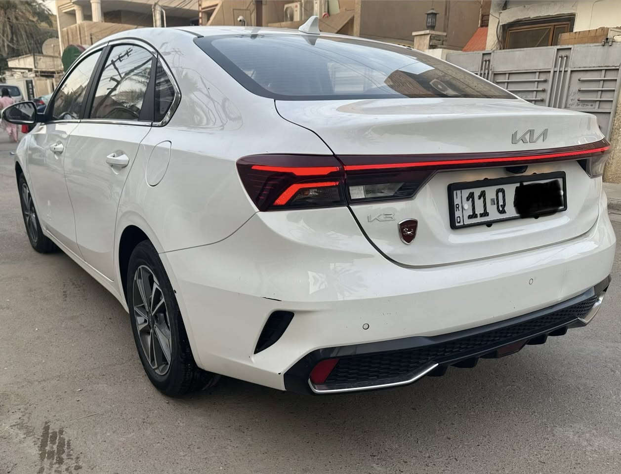 السلام عليكم
كيا K3  2024
فول فول مواصفات وكالة ليث العبيدي 
عداد المسافه 43 الف
محرك 1500 دبل نوزلا
بصمه تشغيل
بصمه ابواب
شاشه كامره
تحكم ستيرن
حساس أمامي خلفي
فتحه سقف
تبريد قطعه
ويل كب
رقم بغداد وباسمي السيارة 
السعر ١٤٣ ورقه
السيارة بيه طخه على كد اربع اصابع بين الباب الخلفي والجاملغ فقط مكحله وما مصلحه موضحه بالصور 
اي استفسار
***********
مكان السيارة (بغداد الجديدة)
