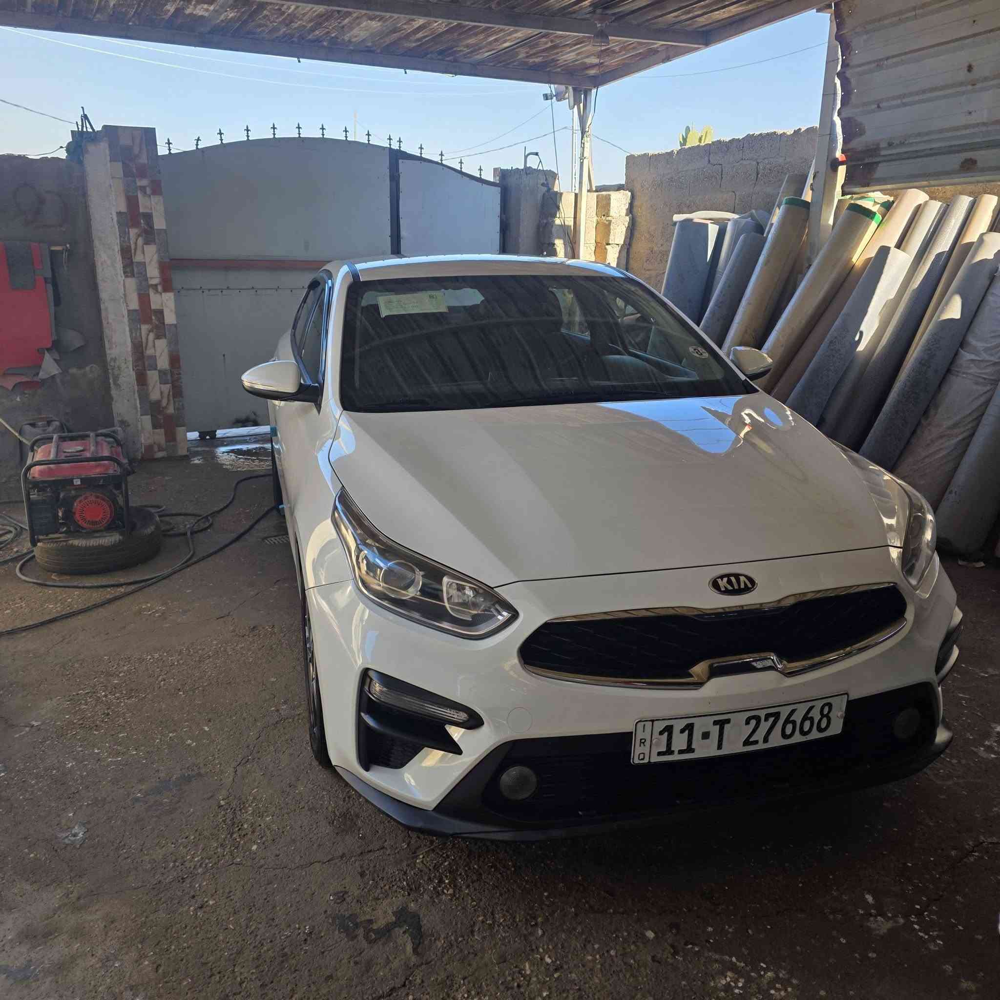 السلام عليك سيراتو ١٩خليجي رقم بغداد بسمي 
تخم تاير جديد 
شاير بمري 
مرايات شفط
رقم ***********
مكان السياره الصويرة 
ناحية سي الشهداء ١٥٢$وبيها مجال 
سونار مرفق مع الصور
