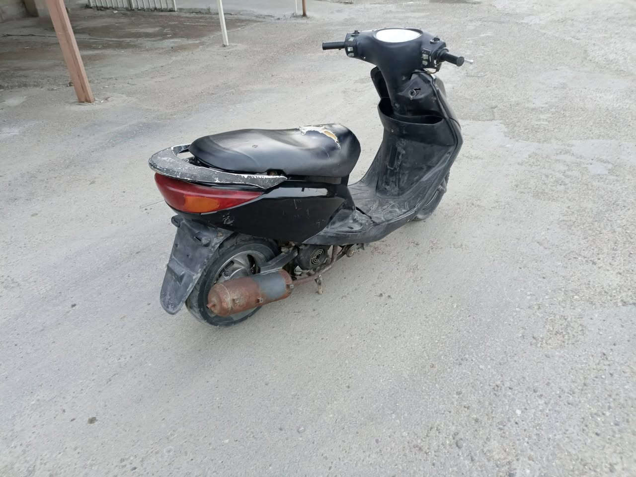 السلام عليكم اكزز بريز دراجه كلش نظيفه كفرات بلاد محرك ناعم لا تبخير ولانظوح معدل شلعه كلش حلو كابريتر بلادي دراجه اخت الرمبه گلج خلفي رياضي  نقص كلج امامي خرز لو فايبر وباتري دراجه نص هندر كهربائيات شغاله السعر 400وبيهه مجال للشراي مكاني شارع حيفا ***********
